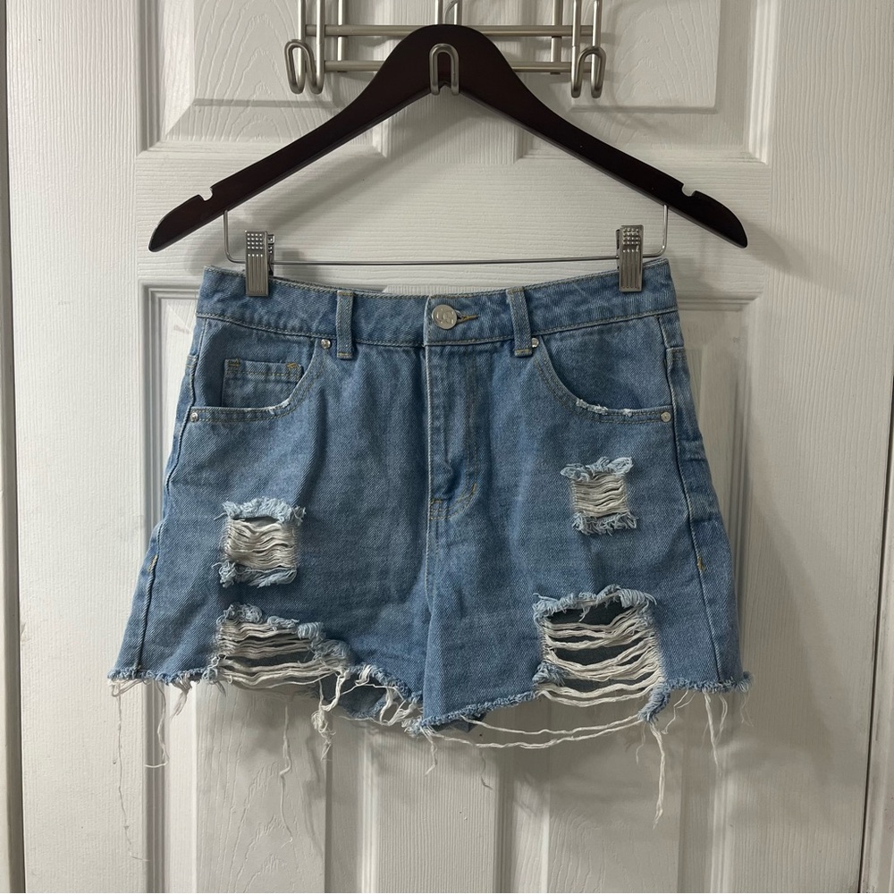 Fashion nova women’s medium wash high waist ripped jean shorts